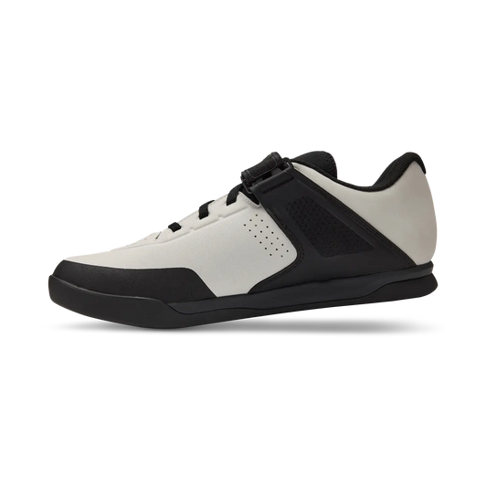 ZAPATILLA GIRO CHAMBER III WHITE/BLACK