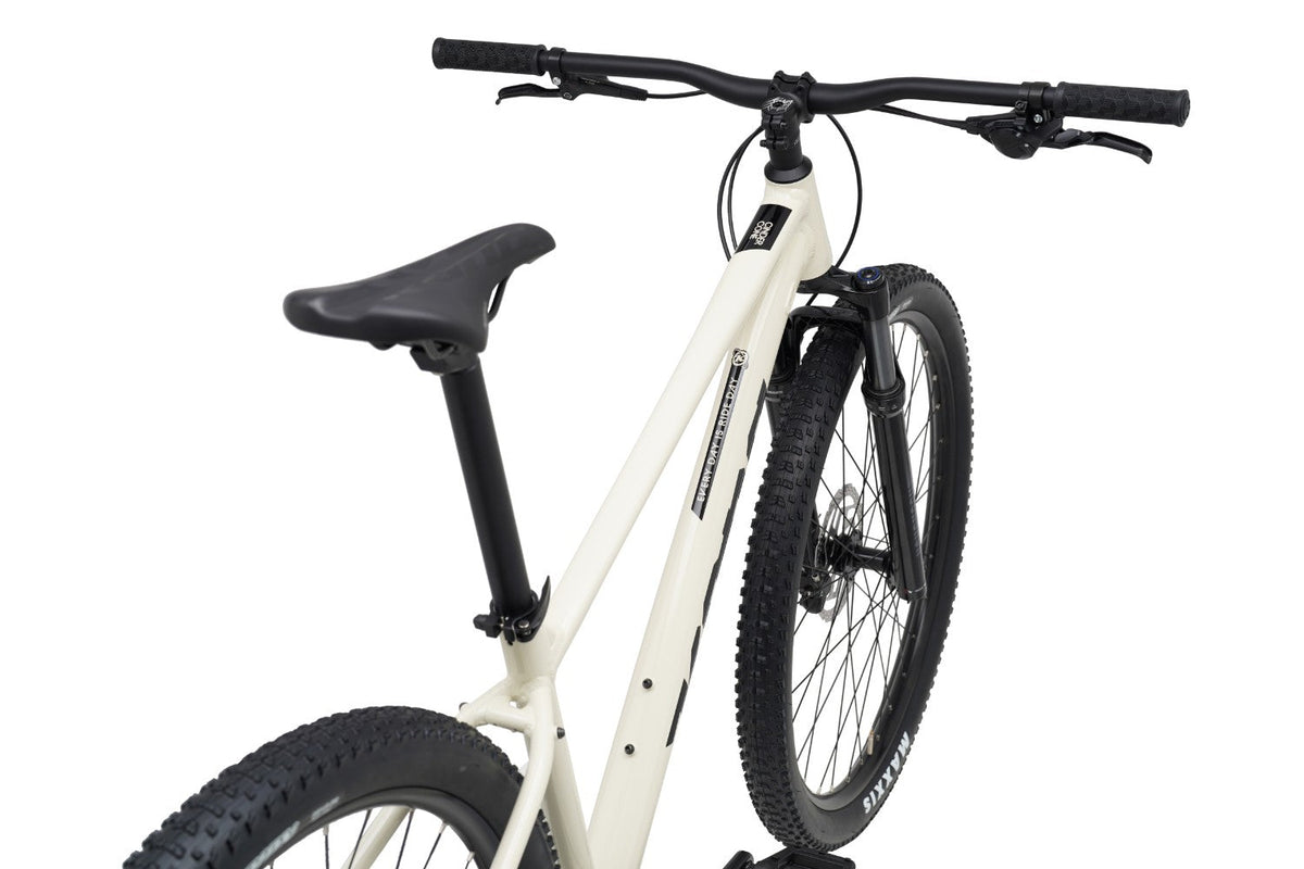 Bicicleta Kona Cinder Cone aro 27.5