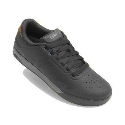 ZAPATILLA GIRO LATCH BLACK/DARK SHADOW